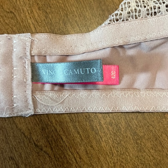 42C Vince Camuto Lined Bra with Underwire - Picture 2 of 4
